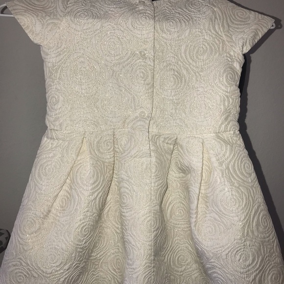 Children place girl dress - Picture 5 of 7